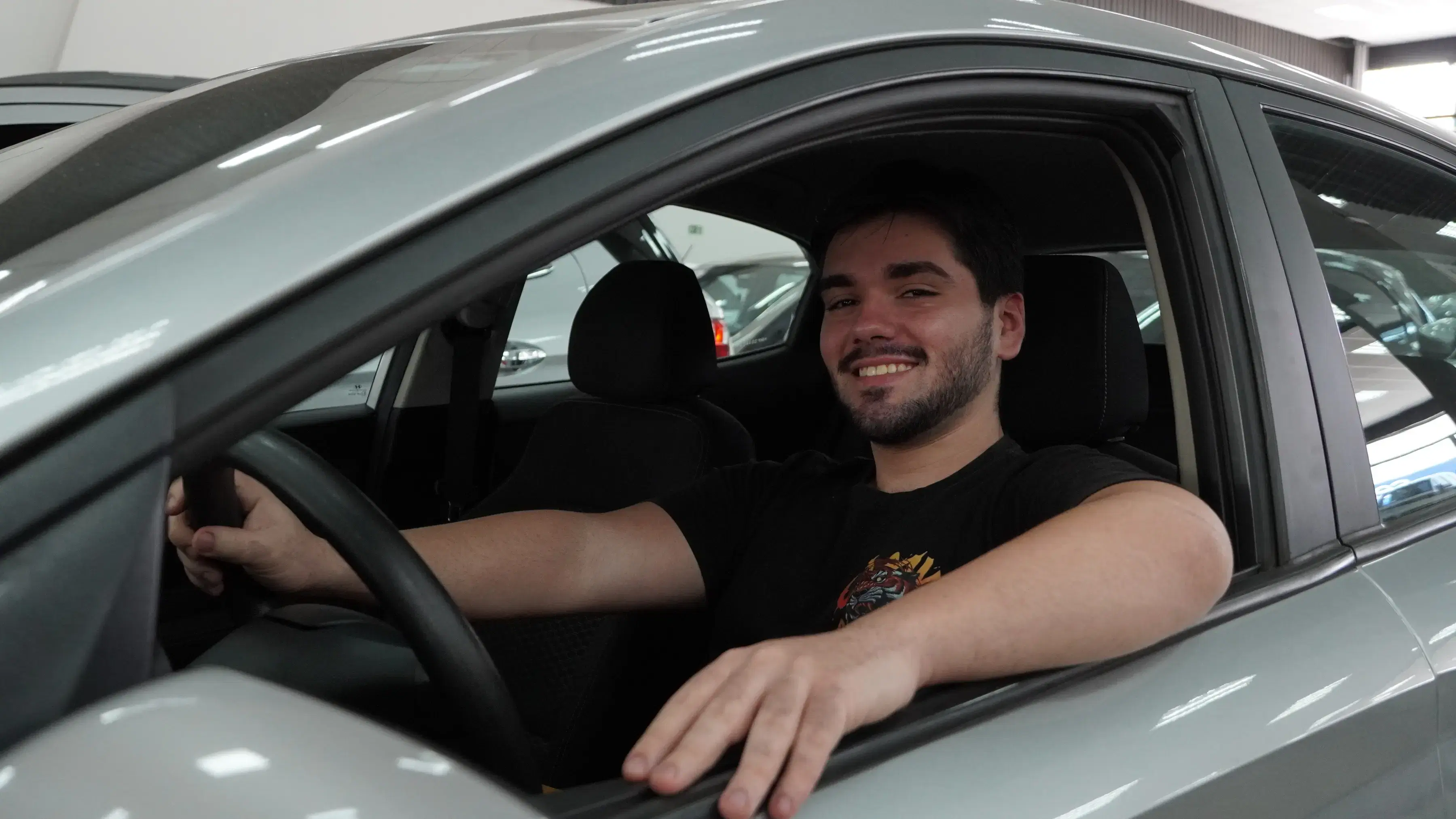 Atendimento da Nova Aluguel de Carros para clientes em diversas regiões, mesmo distantes das lojas